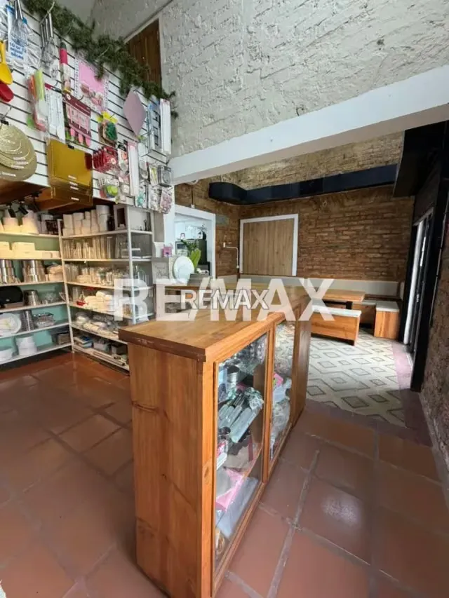 EN VENTA PUNTO COMERCIAL AV 8 SANTA RITA - 7