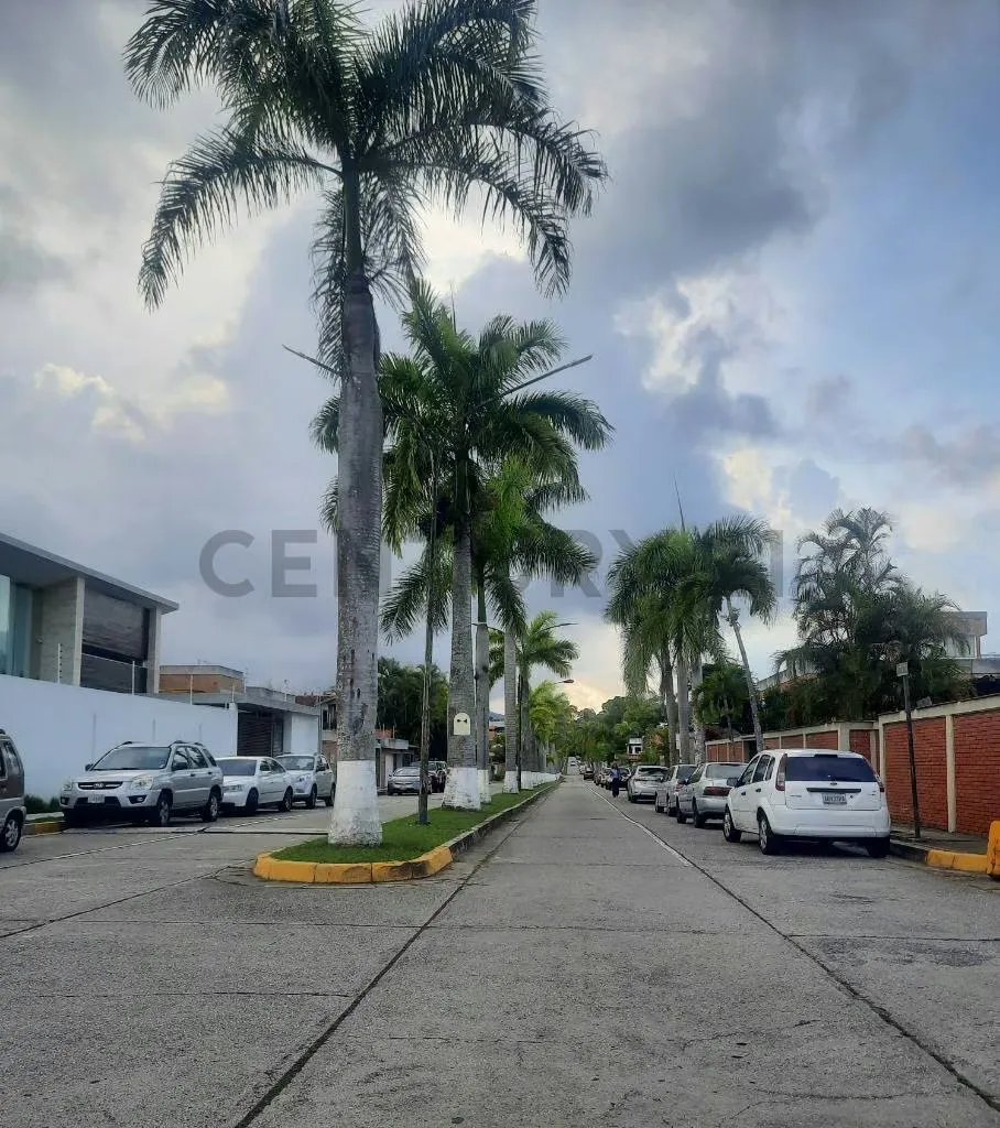 excelente terreno en la mejor urbanización de la zona con auge actual - 12