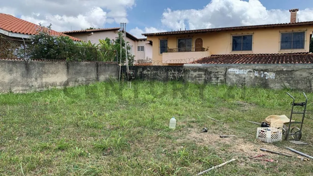 excelente terreno en la mejor urbanización de la zona con auge actual - 3