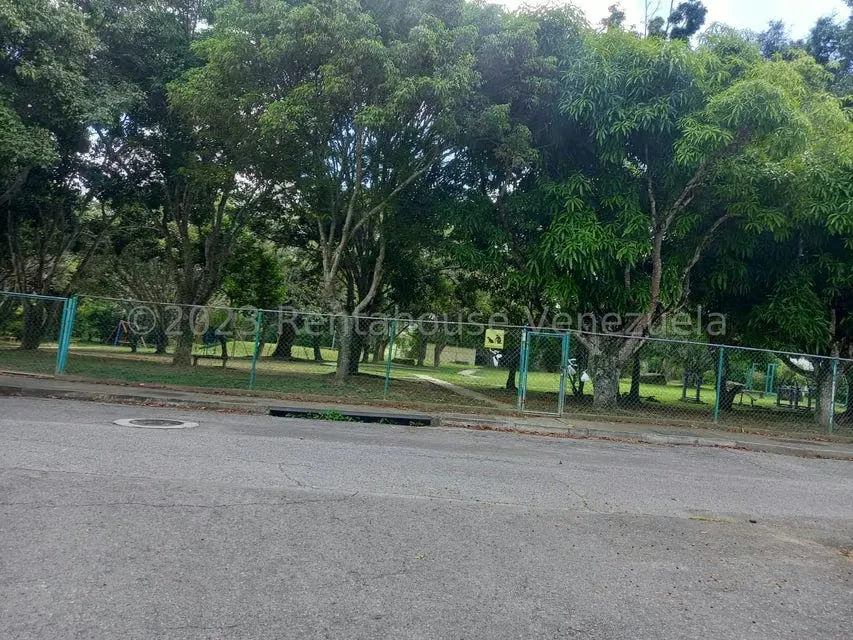 Casa (Duplex) en Alquiler en Lomas de Prados del Este, Distrito Metropolitano - 26