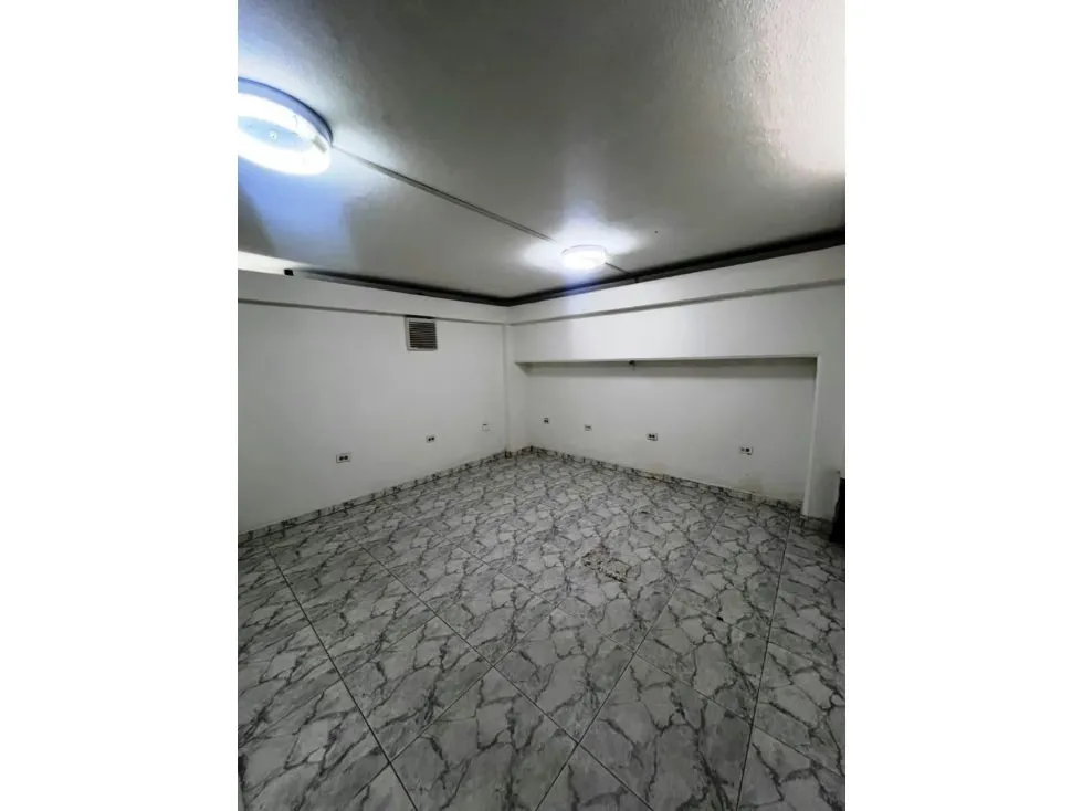 LOCAL COMERCIAL - MONTALBÁN - 40 Mts2 - 8