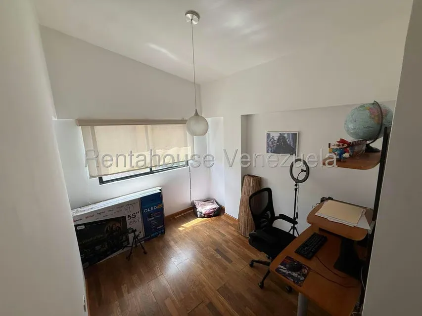 Apartamento (Duplex) en Venta en Parcelamiento Cortada del guayabo, Miranda - 24