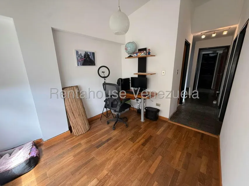 Apartamento (Duplex) en Venta en Parcelamiento Cortada del guayabo, Miranda - 26
