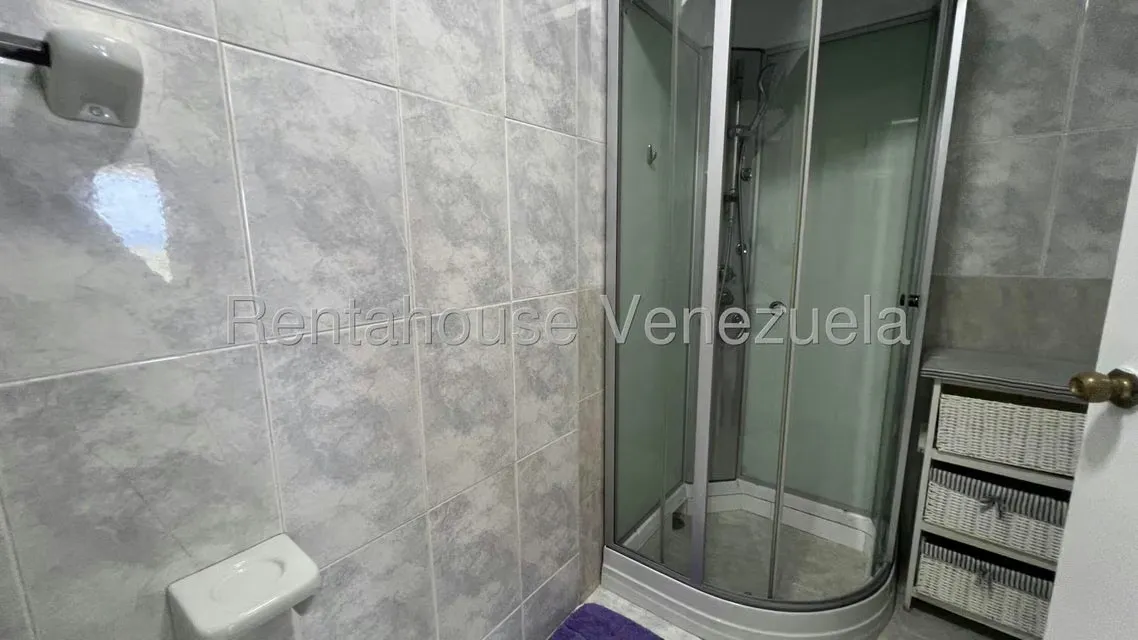 Apartamento (1 Nivel) en Venta en Costa Azul, Nueva Esparta - 14