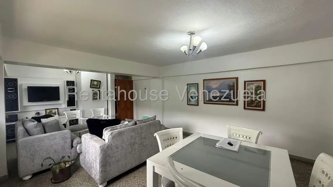Apartamento (1 Nivel) en Venta en Caricuao, Distrito Metropolitano - 11