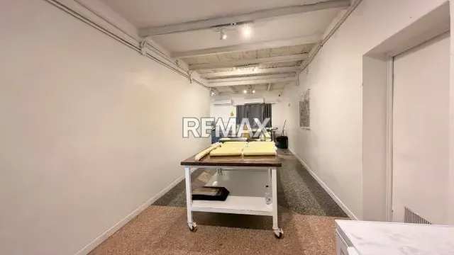 Casa Comercial En Alta Florida En Venta y Alquiler , 699m2 de construcción y 933 de terreno - 4