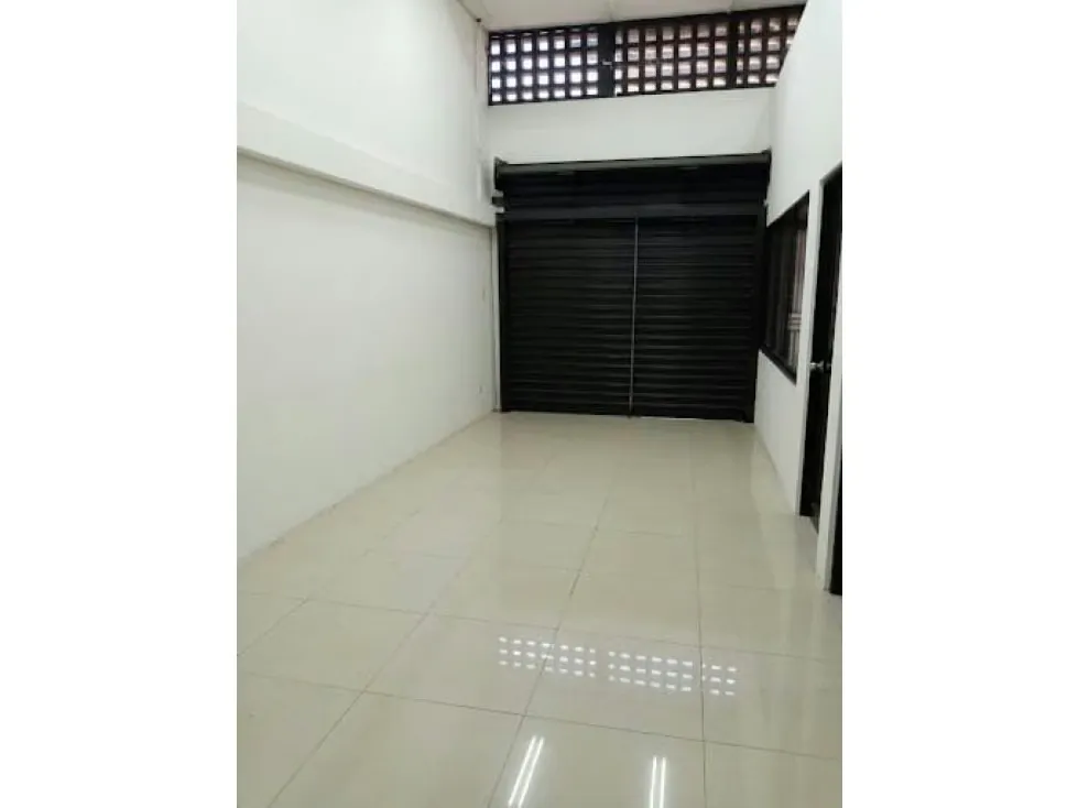 LOCAL EN VENTA 104 M2 - URB EL HATILLO