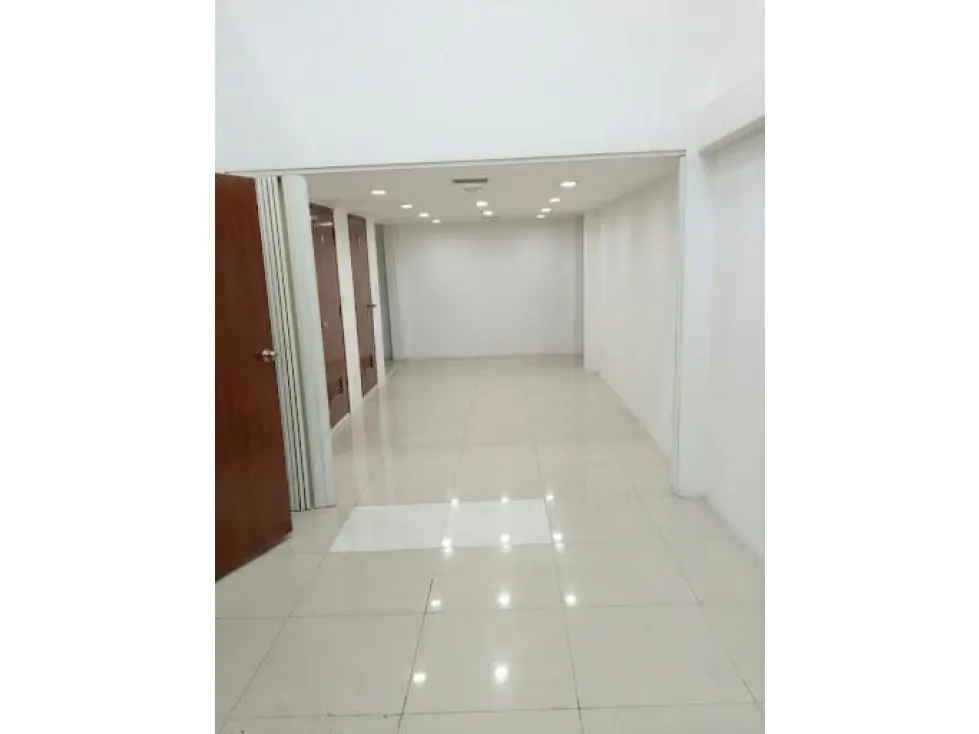 LOCAL EN VENTA 104 M2 - URB EL HATILLO - 2