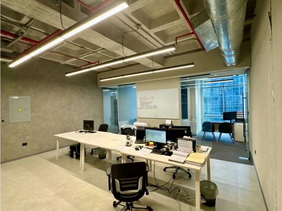 En Venta Oficina Doble Remodelada Torre Madrid Las Mercedes Caracas - 6