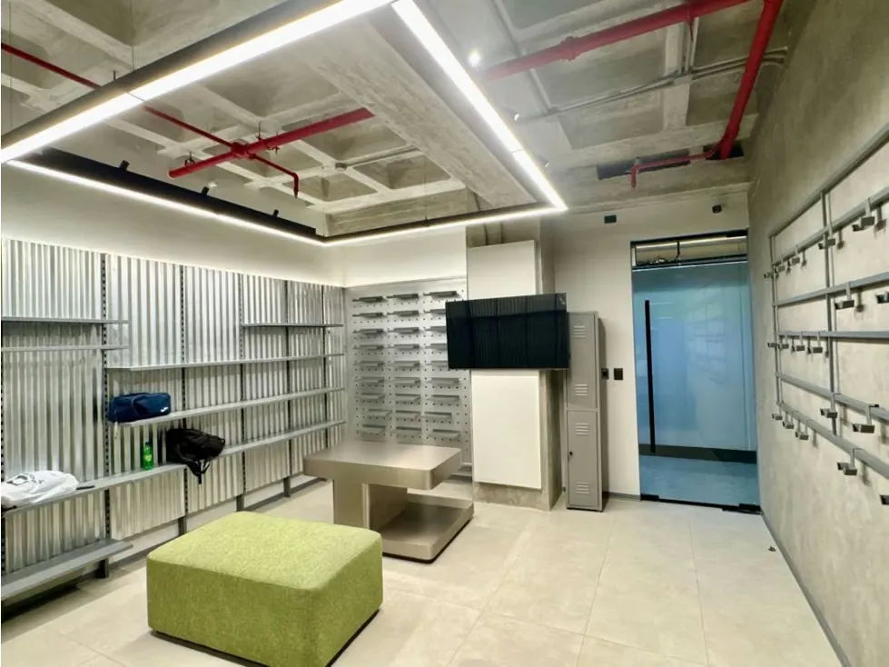 En Venta Oficina Doble Remodelada Torre Madrid Las Mercedes Caracas - 10
