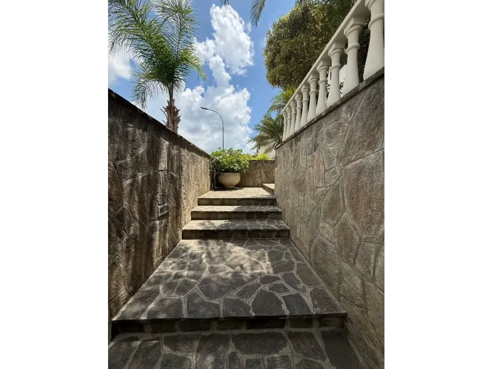 Se vende casa 500m2 Los Samanes 6269 - 2