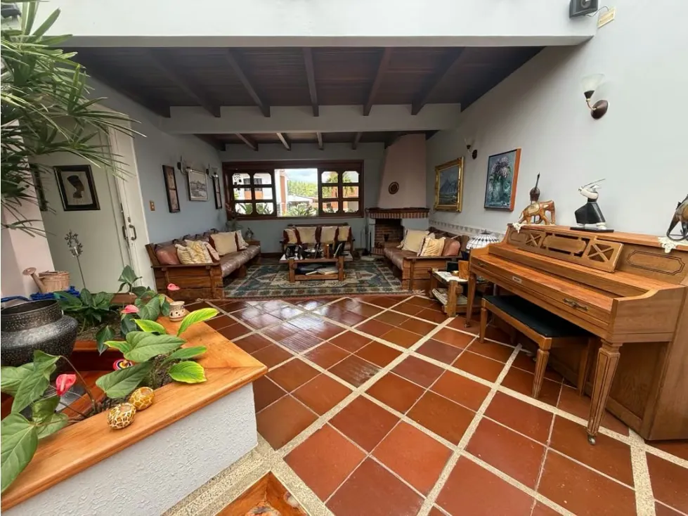 Se vende casa 500m2 Los Samanes 6269 - 11