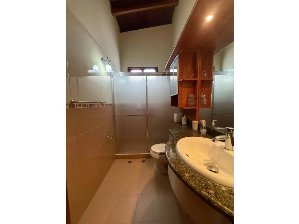 Se vende casa 500m2 Los Samanes 6269 - 25