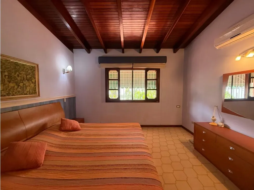 Se vende casa 500m2 Los Samanes 6269 - 26