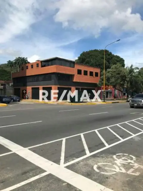 EDIFICIO COMERCIAL EN VENTA EN AVENIDA BOLÍVAR NORTE