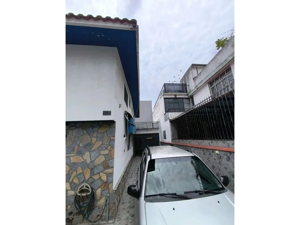 Vendo casa duplex original 245m2 La California Sur 4110 - 8