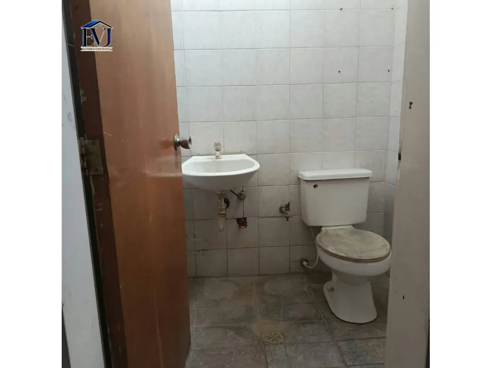 VENTA DE LOCAL EN OCUMARE DEL TUY DE 26 M2 Y 1 BAÑO - 2