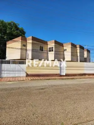 Se Vende Thownhouse Ubicado en calle Abierta La Trinidad detrás de Total Calzado Delicias