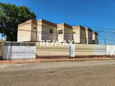 Se Vende Thownhouse Ubicado en calle Abierta La Trinidad detrás de Total Calzado Delicias - 3