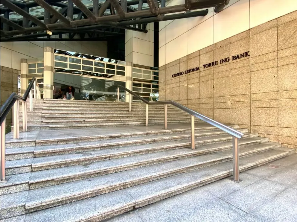 Se alquila oficina 43m2 La Castellana 5382
