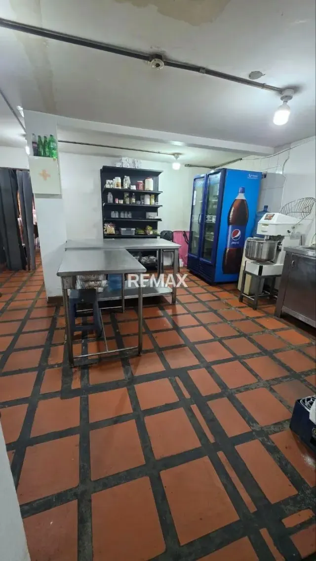 PUNTO COMERCIAL RESTAURANTE EN FUERZAS ARMADAS, ZONA NORTE, MARACAIBO - 3