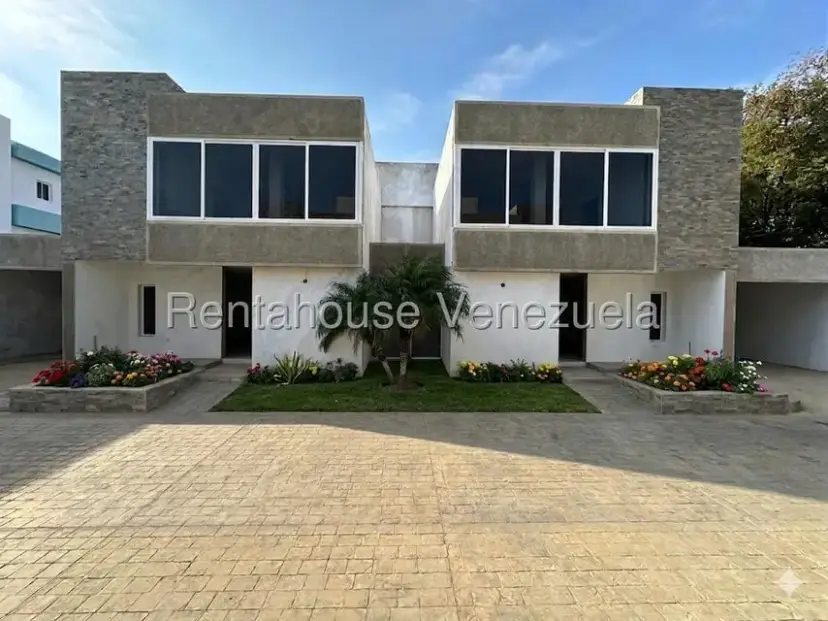 Casa (Duplex) en Venta en Sector San Bosco, Falcon