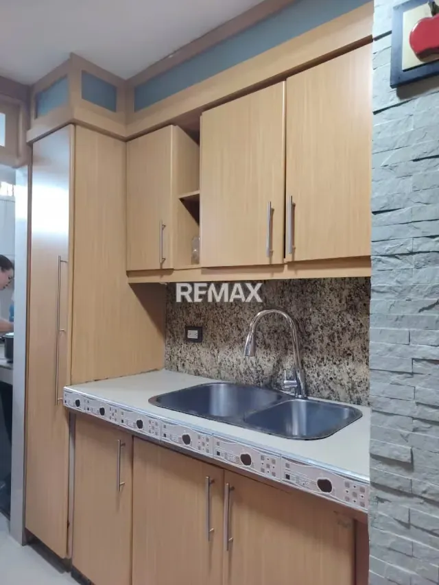 SE VENDEN 2 APTO EN 1. RES. CERDEÑA Sector oeste Rotaría - 9