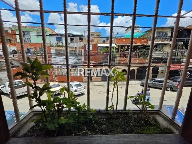 Casa en venta en el cementerio diagonal al bulevar del cementerio - 11