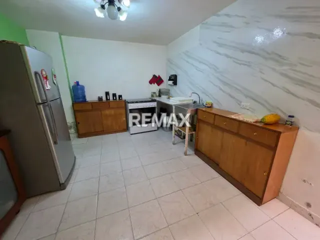 Casa en venta en el cementerio diagonal al bulevar del cementerio - 6