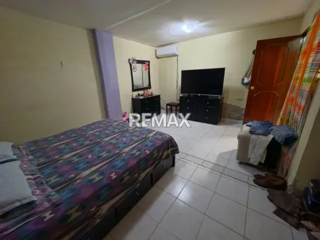 Casa en venta en el cementerio diagonal al bulevar del cementerio - 8