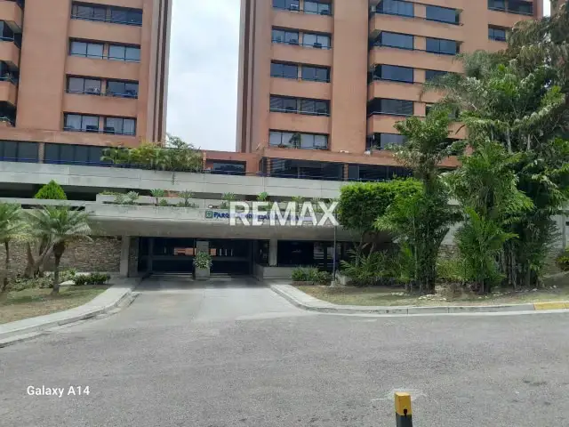 Alquiler Exclusivo apartamento Urb La Boyera
