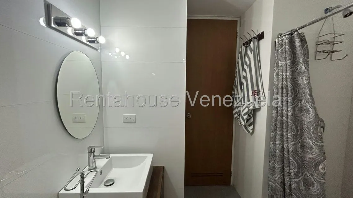 Apartamento (1 Nivel) en Alquiler en Los Naranjos de Las Mercedes, Distrito Metropolitano - 12