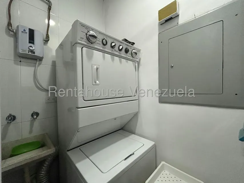 Apartamento (1 Nivel) en Alquiler en Los Naranjos de Las Mercedes, Distrito Metropolitano - 21