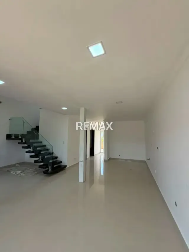 En Venta Townhouse en Colina de los Angeles - 6