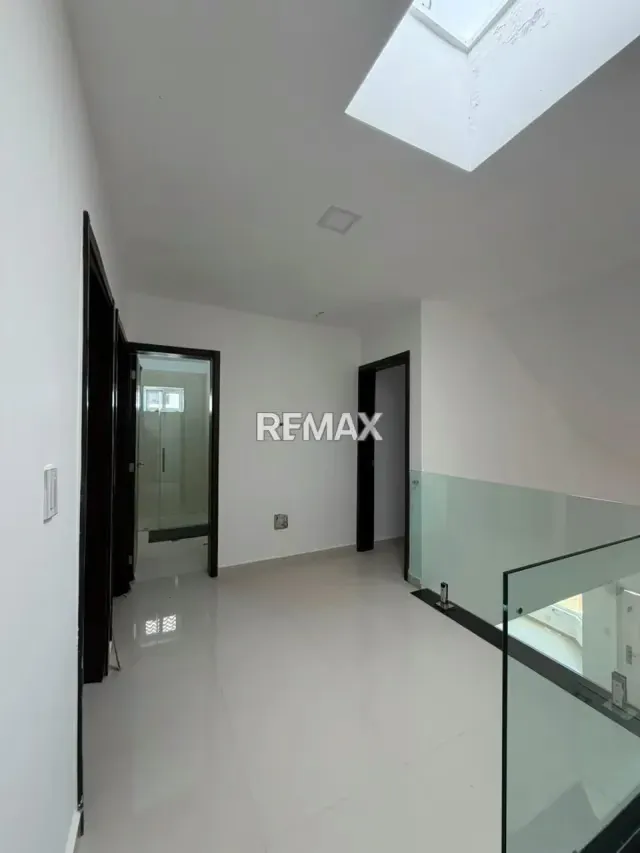 En Venta Townhouse en Colina de los Angeles - 10