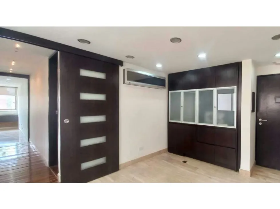 Se alquila oficina 47m2 Horizonte