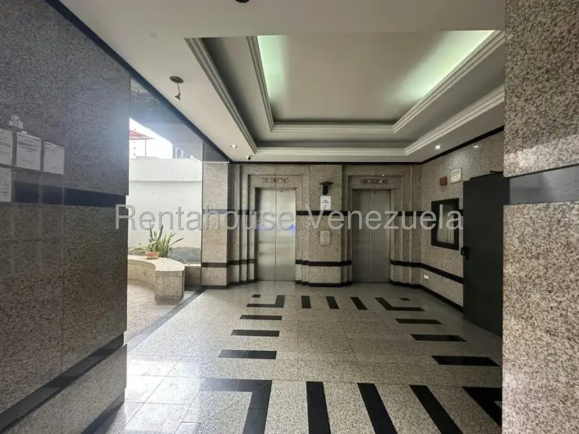 Comercial (Oficina) en Alquiler en El Rosal, Distrito Metropolitano