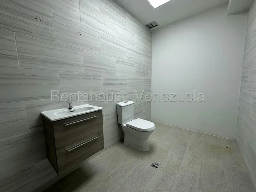 Oficina en Alquiler en El Rosal, Distrito Metropolitano - 11