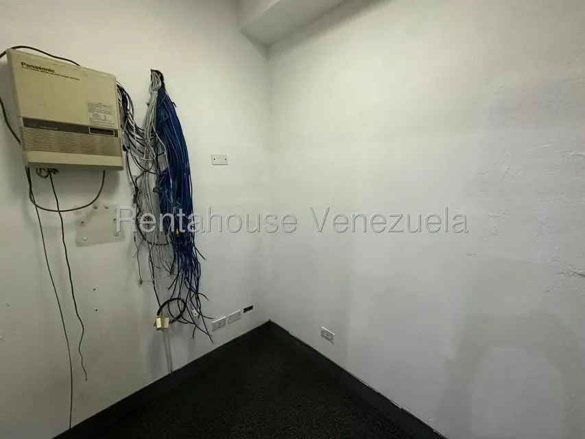 Oficina en Alquiler en El Rosal, Distrito Metropolitano - 26