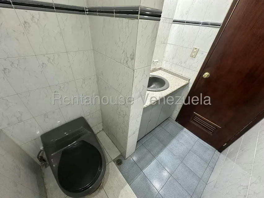 Oficina en Alquiler en El Rosal, Distrito Metropolitano - 36