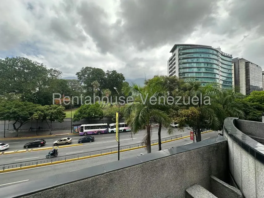 Oficina en Alquiler en El Rosal, Distrito Metropolitano - 44