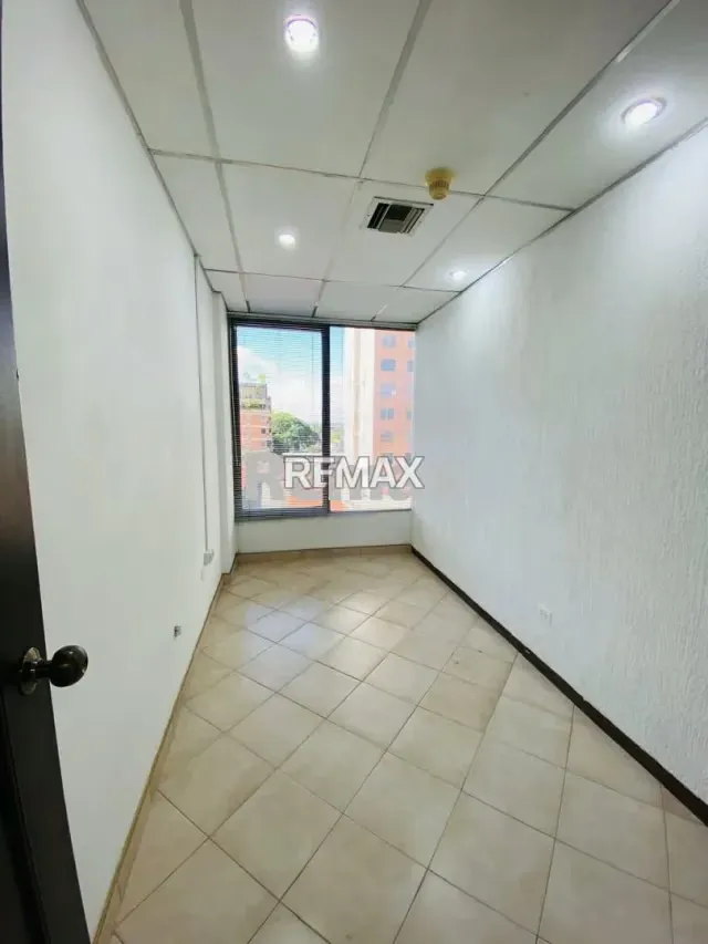 VENDO OFICINA ESTE DE BARQUISIMETO - 9