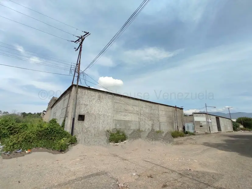 Comercial (Galpon - Deposito) en Venta en San Miguel, Aragua