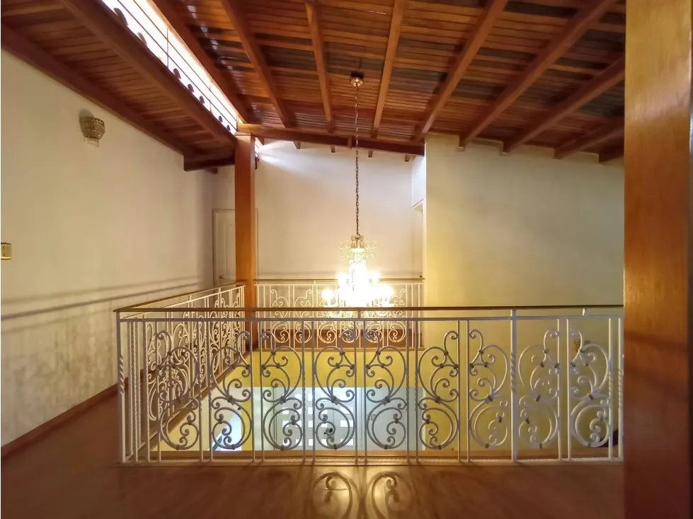 Casa en Venta La Trinidad. Urb. Sorocaima 8H/8B/3PE 463C 504T - 13