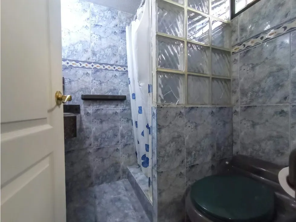 Casa en Venta La Trinidad. Urb. Sorocaima 8H/8B/3PE 463C 504T - 30