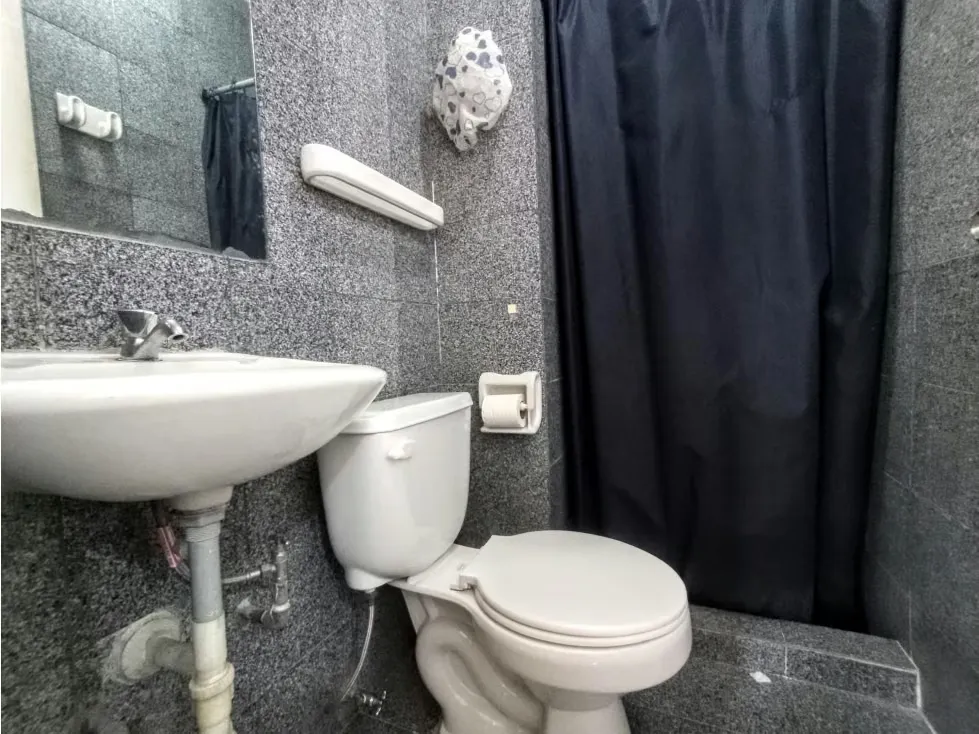 Casa en Venta La Trinidad. Urb. Sorocaima 8H/8B/3PE 463C 504T - 32