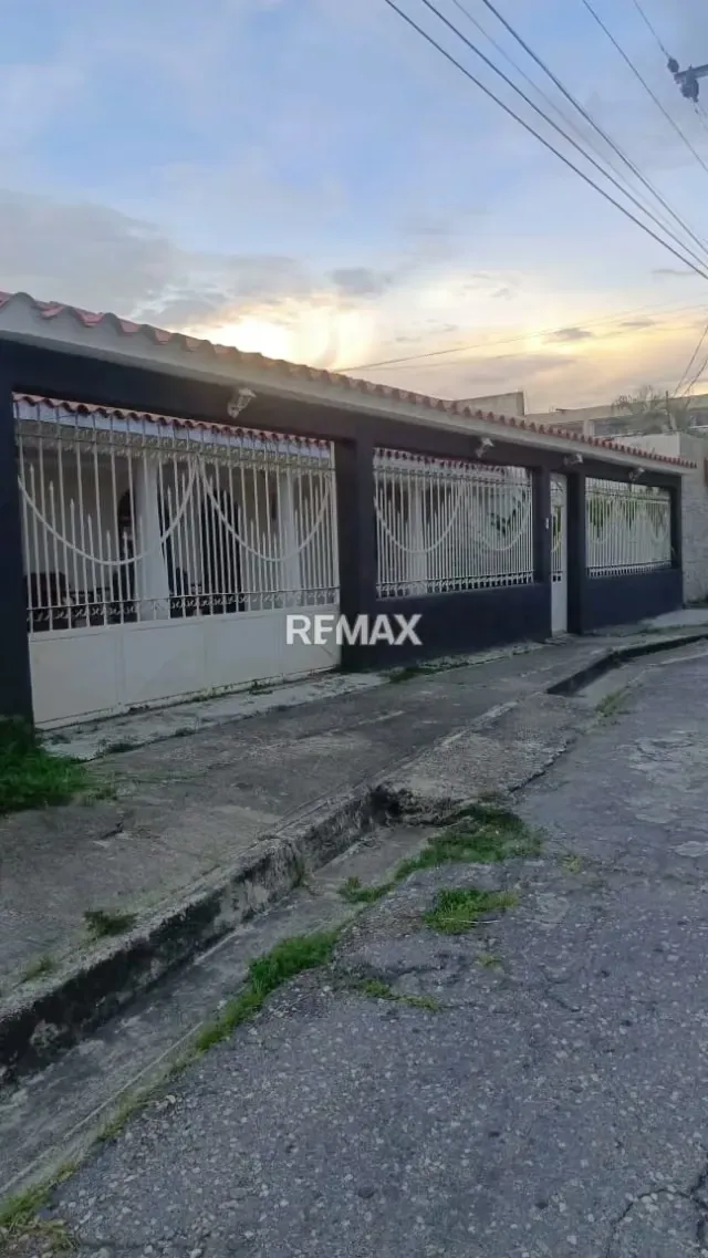 EN VENTA CASA EN CORINSAS, CAGUA