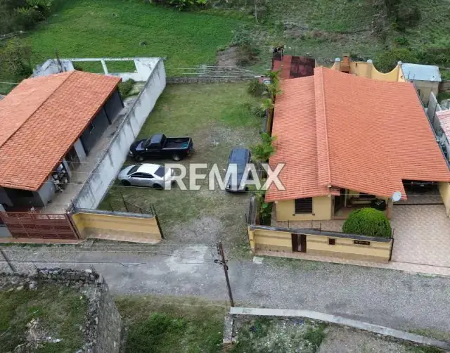 En venta Terreno de 301 M2 en los Cerrillos - La Puerta - Edo Trujillo