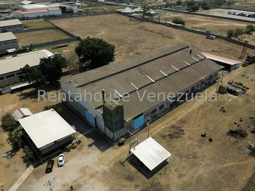 Comercial (Galpon - Deposito) en Venta en Zona Industrial - Chivacoa, Yaracuy