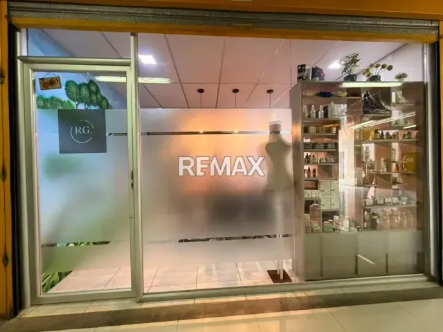 EN VENTA LOCAL COMERCIAL - 2